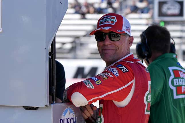Oct 28, 2023; Martinsville, Virginia, USA; NASCAR Cup Series driver Kevin Harvick (4) during practice at Martinsville Speedway.